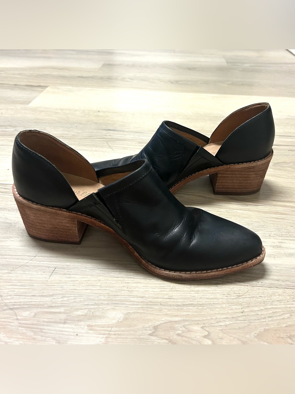 Madewell The Brady Lowcut Bootie Shoe Black Leather Womens Size 8 Pointed Toe - Picture 9 of 13